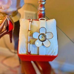 Marc Jacobs Daisy watch